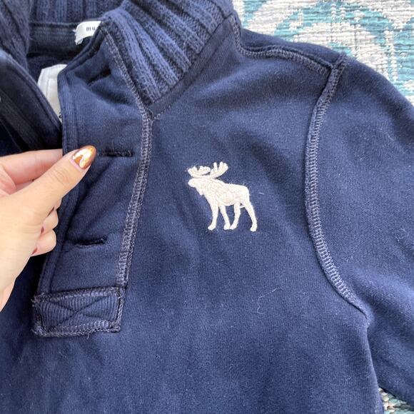 Abercrombie Kids Navy Blue Quarter Button Mock Neck Sweater Moose Logo - Size L - Picture 3 of 7
